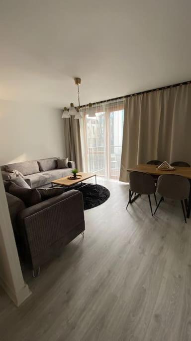 Stunning Modern 2Bed Apt Near Dublin City& Airport Bagian luar foto